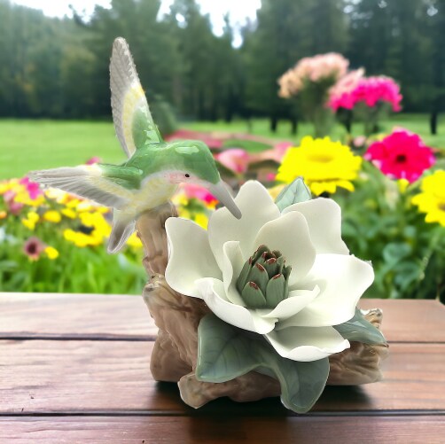 Ceramic Hummingbird with Magnolia Flower Figurine, Home D&#xE9;cor, Gift for Her, Gift for Mom, Kitchen D&#xE9;cor, Birdwatcher Gift, Vintage Decor