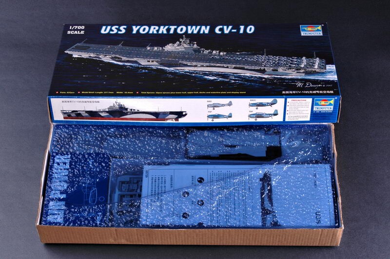 Trumpeter  1/700 YORKTOWN CV-10 1/700 Plastic Model