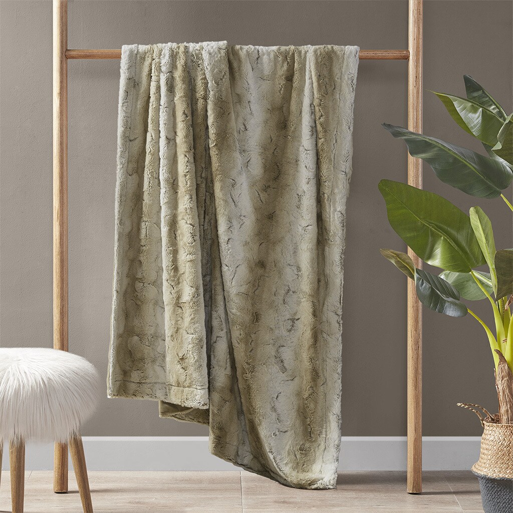 Luxuriously Soft Oversized Faux Fur Throw