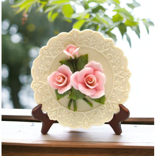 kevinsgiftshoppe Ceramic Pink Rose Flower Plaque with Stand Home Decor