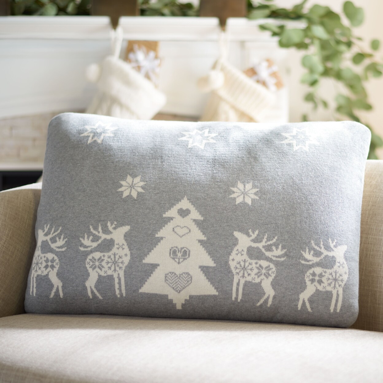 Safavieh   Twinkling Pillow Grey