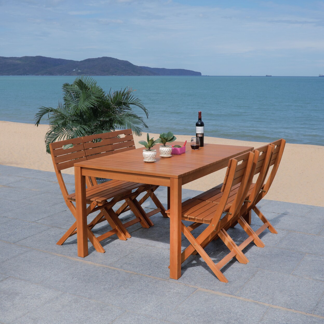 Safavieh   Outdoor Collection Dores Dining Table Natural
