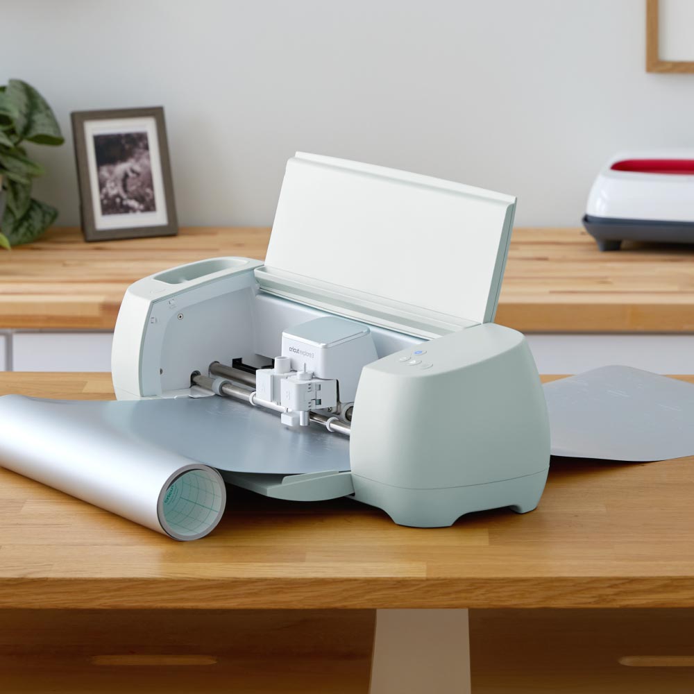 Cricut Smart Permanent Vinyl Matte Metallic (12 ft) - Champagne