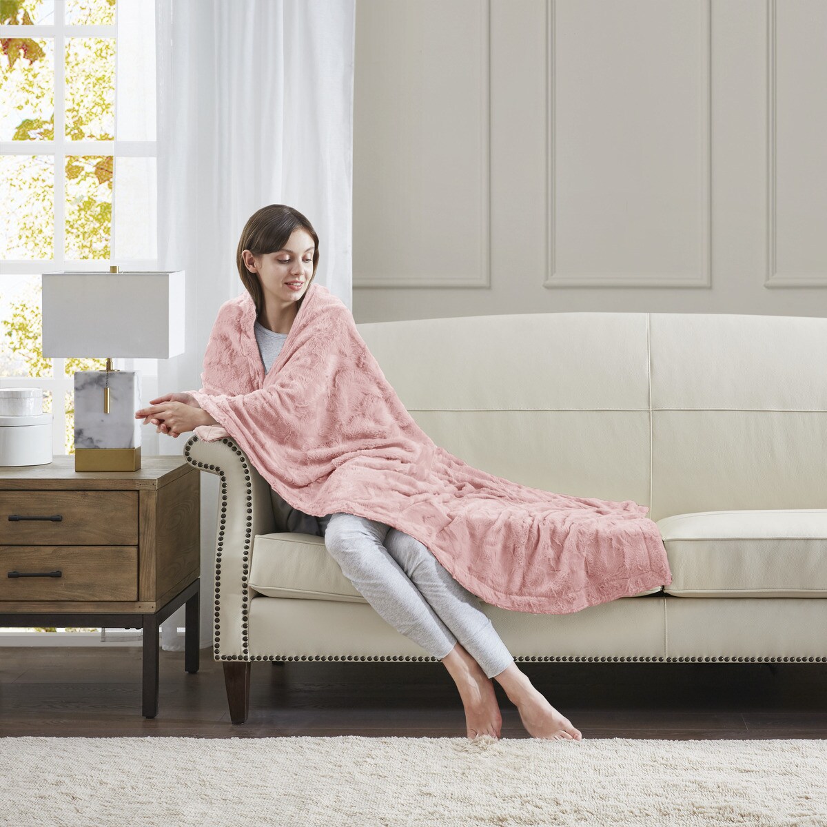 Luxuriously Soft Oversized Faux Fur Throw