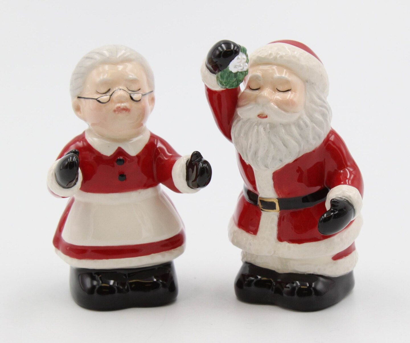 Ceramic Christmas Decor Kissing Santa and Mrs. Claus Salt And Pepper Shakers, Home D&#xE9;cor, Gift for Her, Gift for Mom, Kitchen D&#xE9;cor