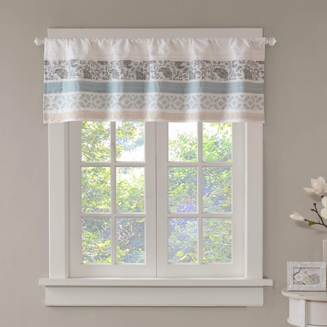 Madison Park Dawn Printed Blue Window Valance , Cotton Pieced Rod Pocket Print Floral Valances for Windows , 50X18&#x22; , Teal