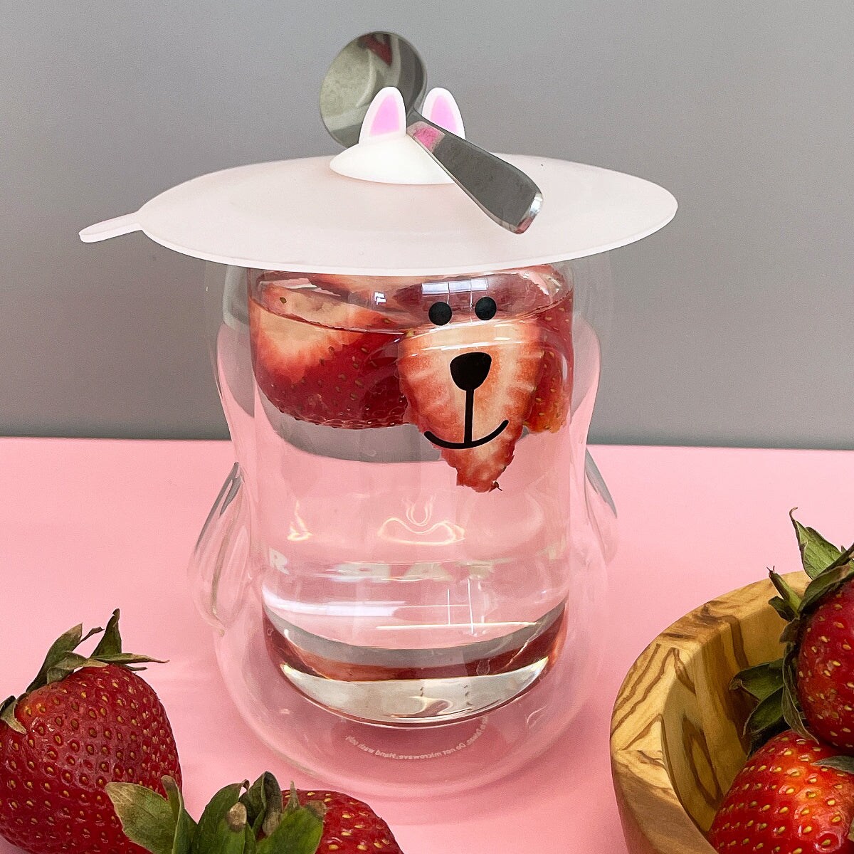 Wrapables® Silicone Cup Lids, Anti-Dust Airtight Mug Covers for Hot and Cold Beverages (Set of 6)