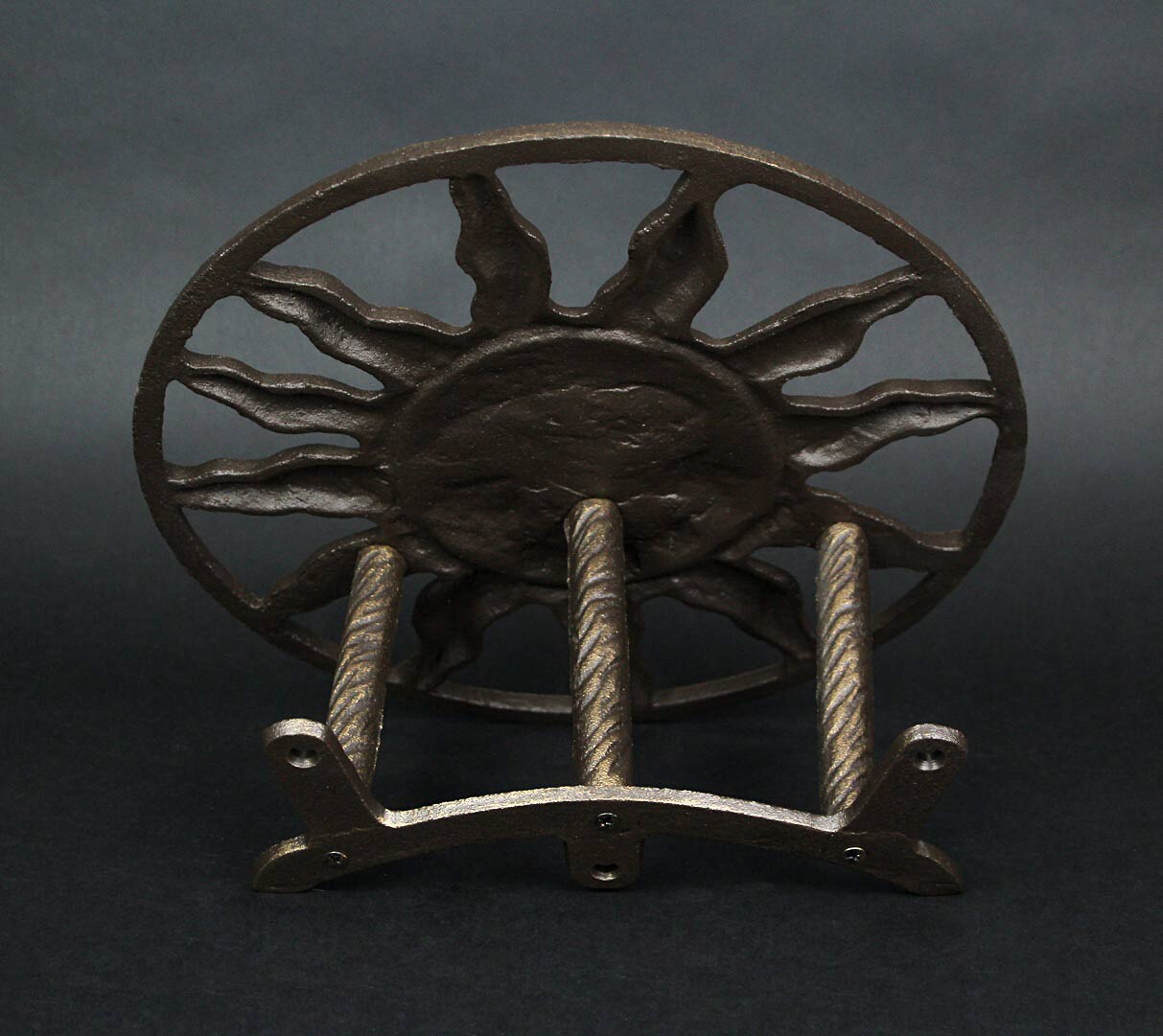 Cast Iron Decorative Wall Mounted Hanging Garden Hose Hanger Holder Bronze