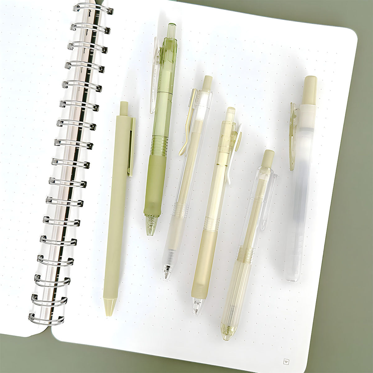 Wrapables Retractable Rollerball Pens and Highlighter Set, 0.5mm Black Gel Ink Pens for Home, Office, Stationery (Set of 6)