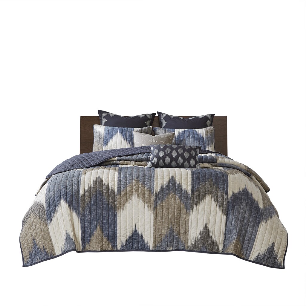 Gracie Mills Heise 3-Piece Ikat Chevron Cotton Quilt Set - Grace-11552