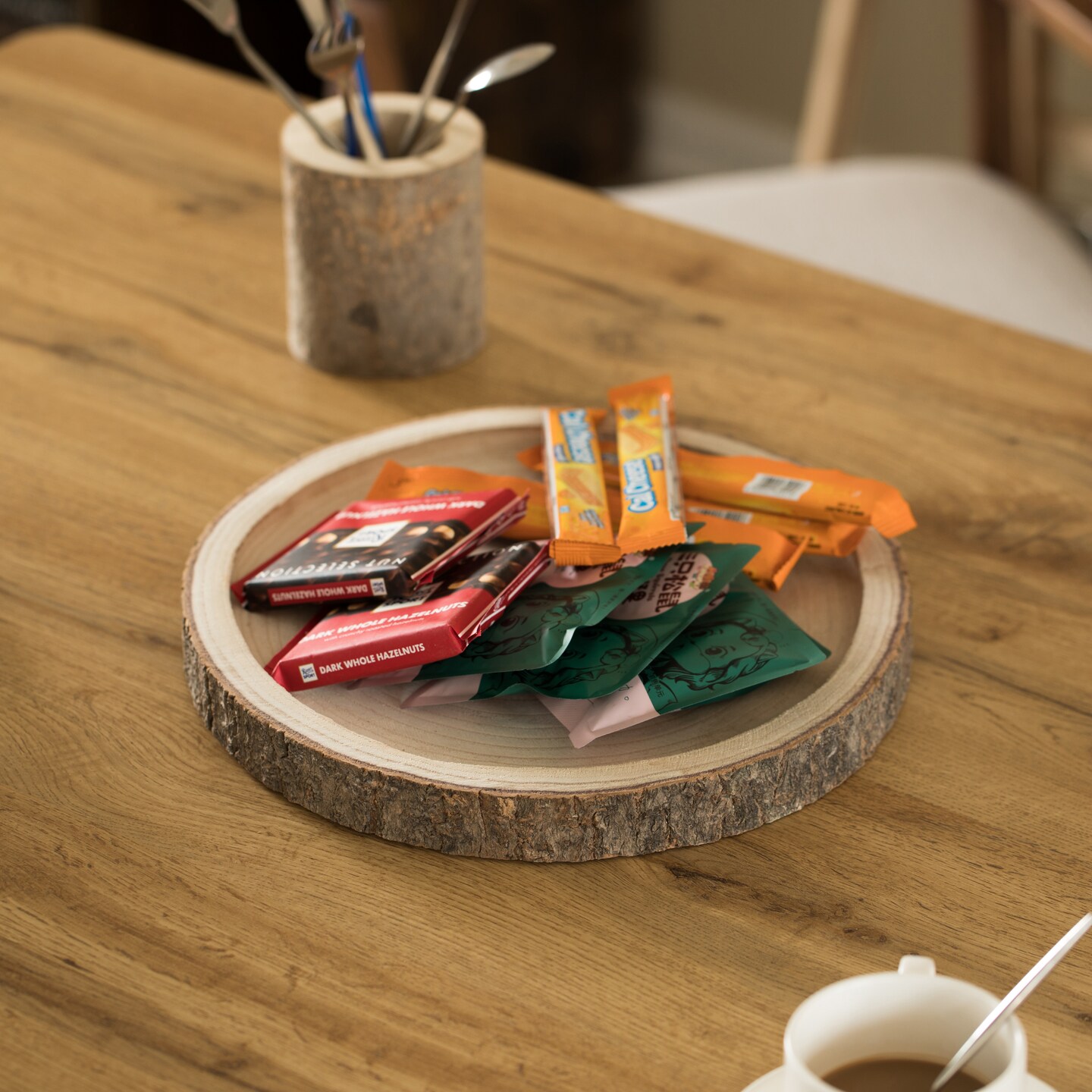 Natural Wooden Bark Round Slice Tray, Rustic Table Charger Centerpiece