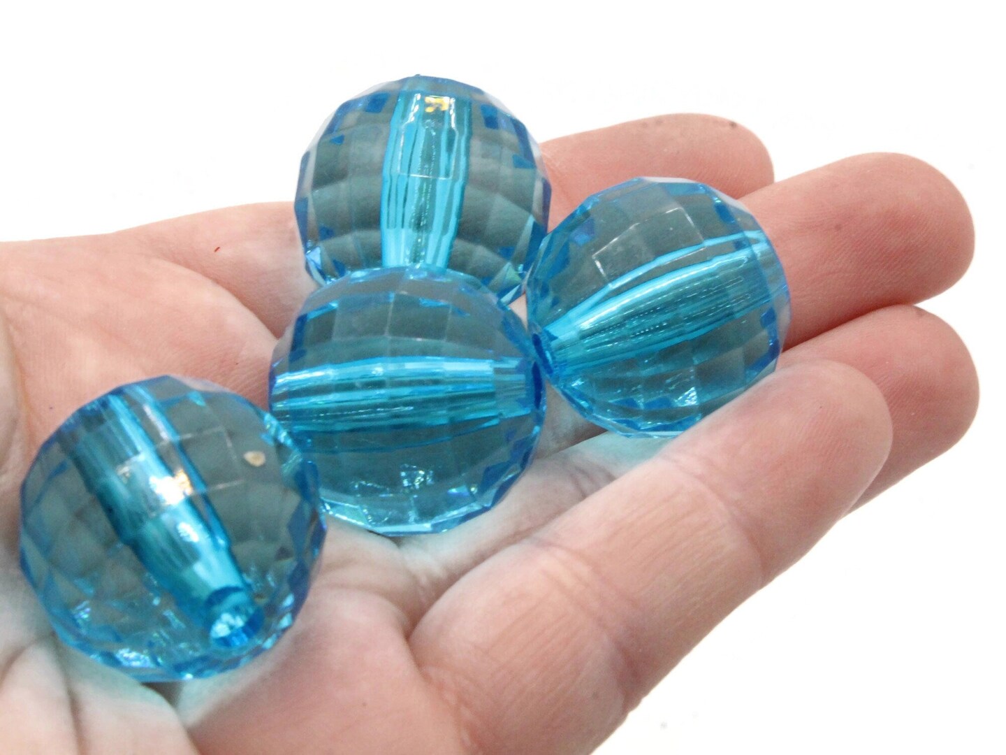 8 22mm Clear Sky Blue Faceted Round Acrylic Beads