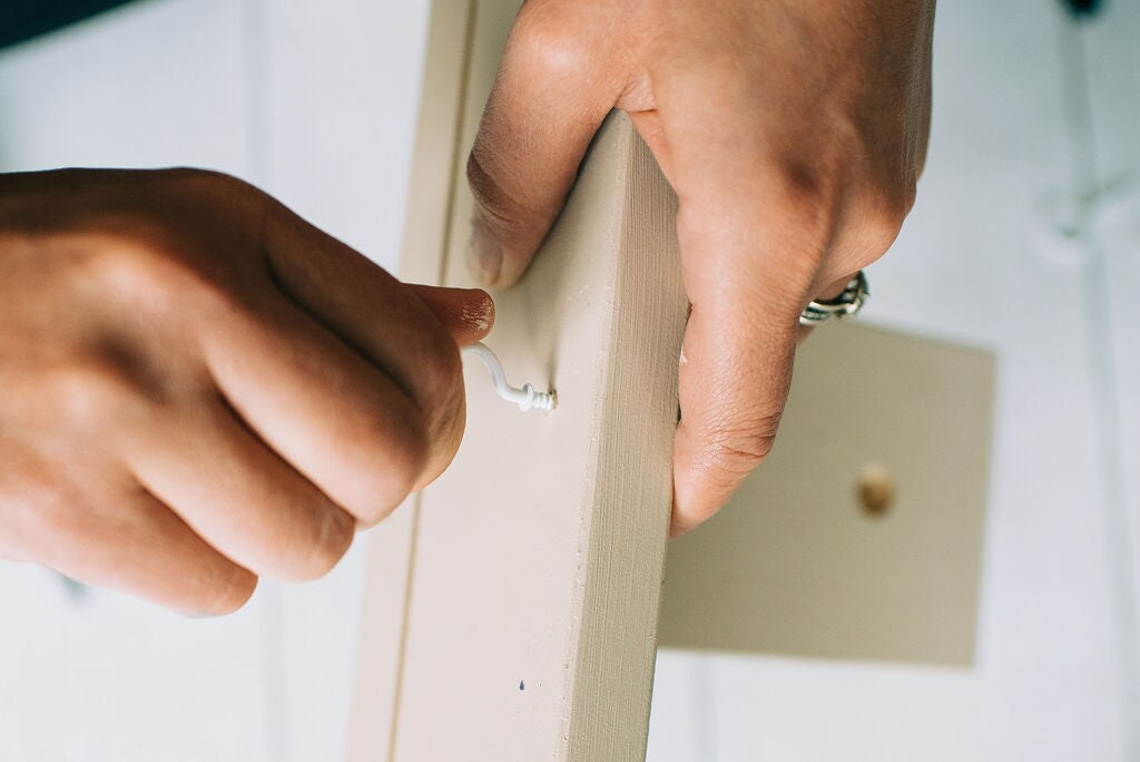 Hanging Mirror Shelf Kit