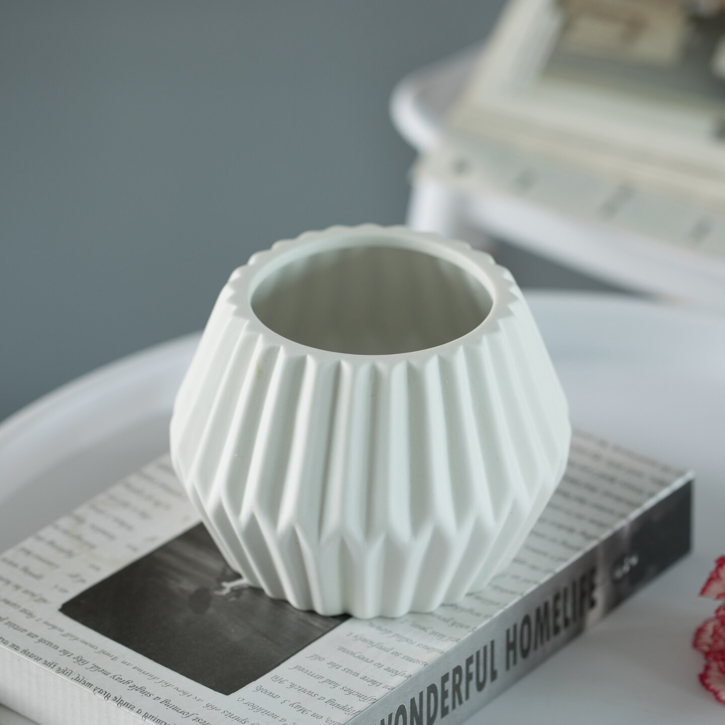Uniquewise 4-In White Ceramic Table Vase - Modern, Bohemian and Minimalist Decorative Centerpiece for Weddings, Dining &#x26; Living Rooms, Offices, Coffee Tables, and Interior Design Accessories