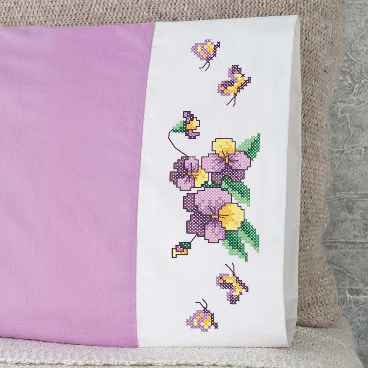 Herrschners Botanical Pansies Pillowcase Pair Stamped CrossStitch