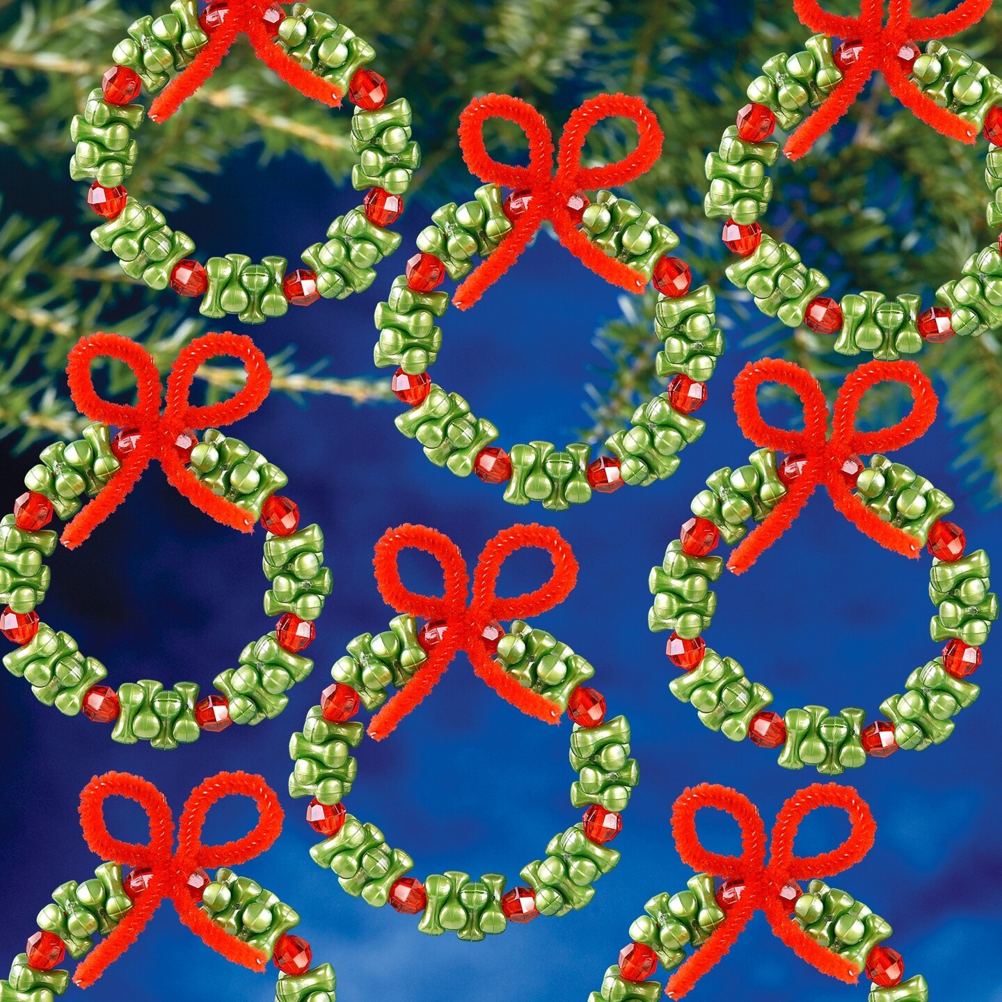 The Beadery Holiday Beaded Ornament Kit-Pearl Wreath 1.5&#x22;X.75&#x22; Makes 16