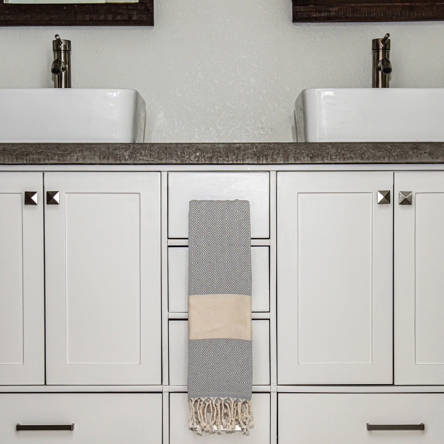Deerlux 100% Cotton Turkish Hand Towels, Set of 2 18&#x22; x 40&#x22; Diamond Peshtemal Kitchen and Bath Towels