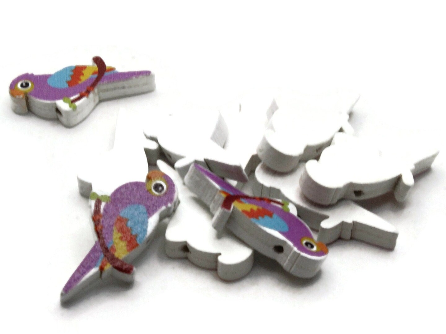 10 31mm Purple Wooden Parrot Beads