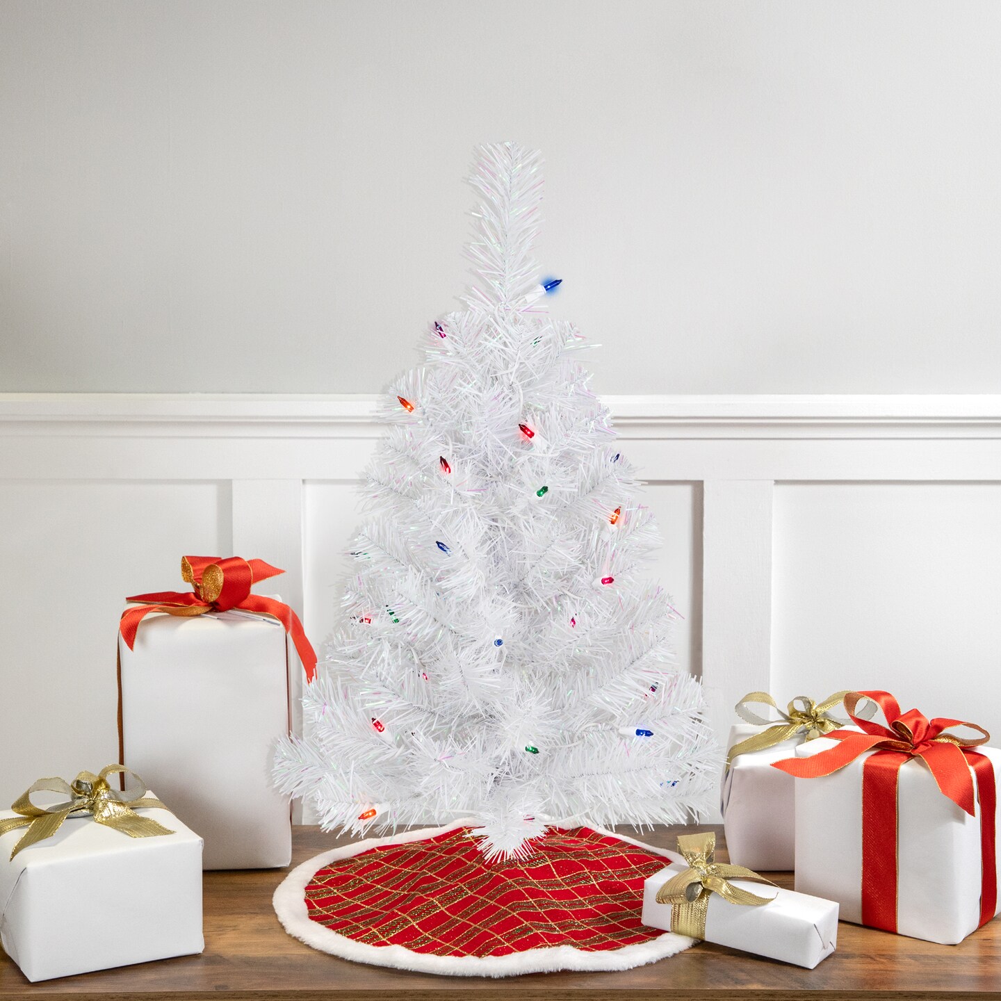 Northlight Pre-Lit Medium Rockport White Pine Artificial Christmas Tree - 2&#x27; - Multi Lights