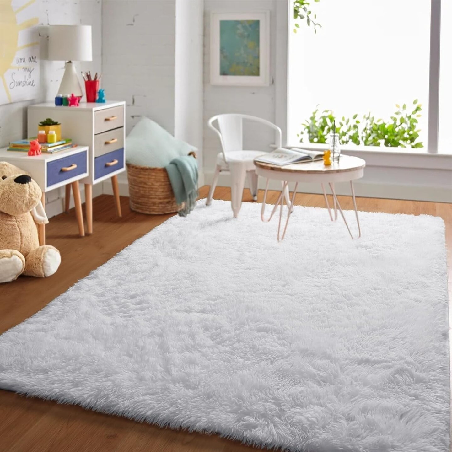 White Fluffy Shaggy 5 x 8 Area Rug