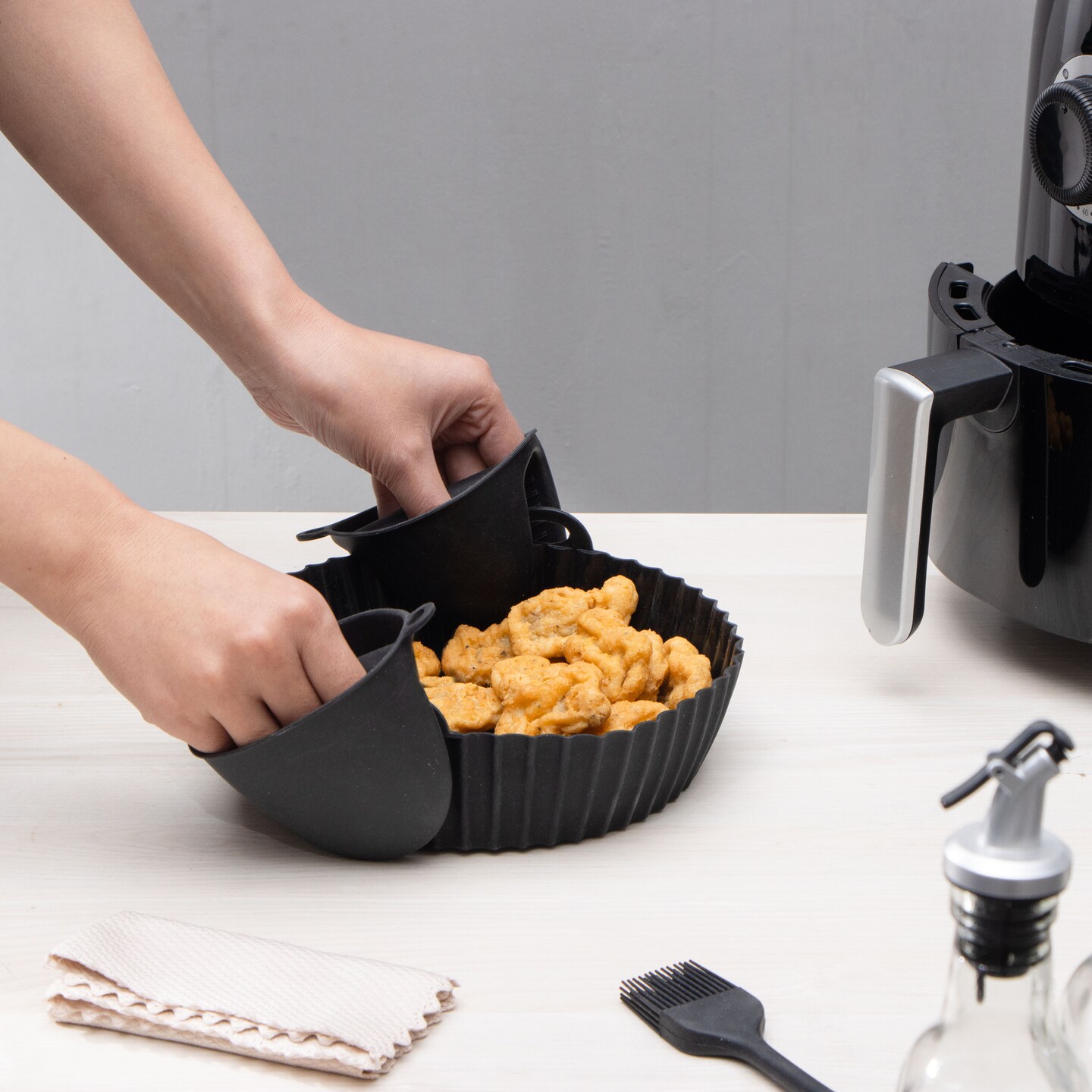 Uber Appliance Air fryer silicone liner reusable 4-7 Qt kit