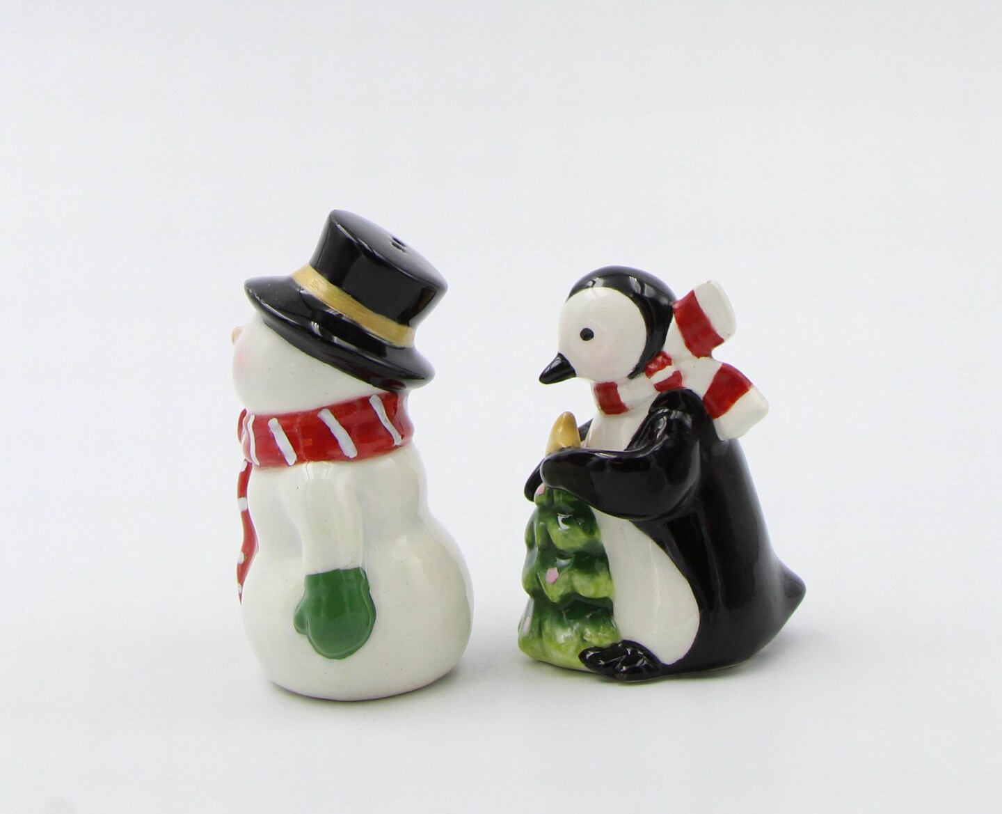 Ceramic Snowman and Penguin Ceramic Salt and Pepper Shakers, Home D&#xE9;cor, Gift for Her, Gift for Mom, Kitchen D&#xE9;cor, Christmas D&#xE9;cor