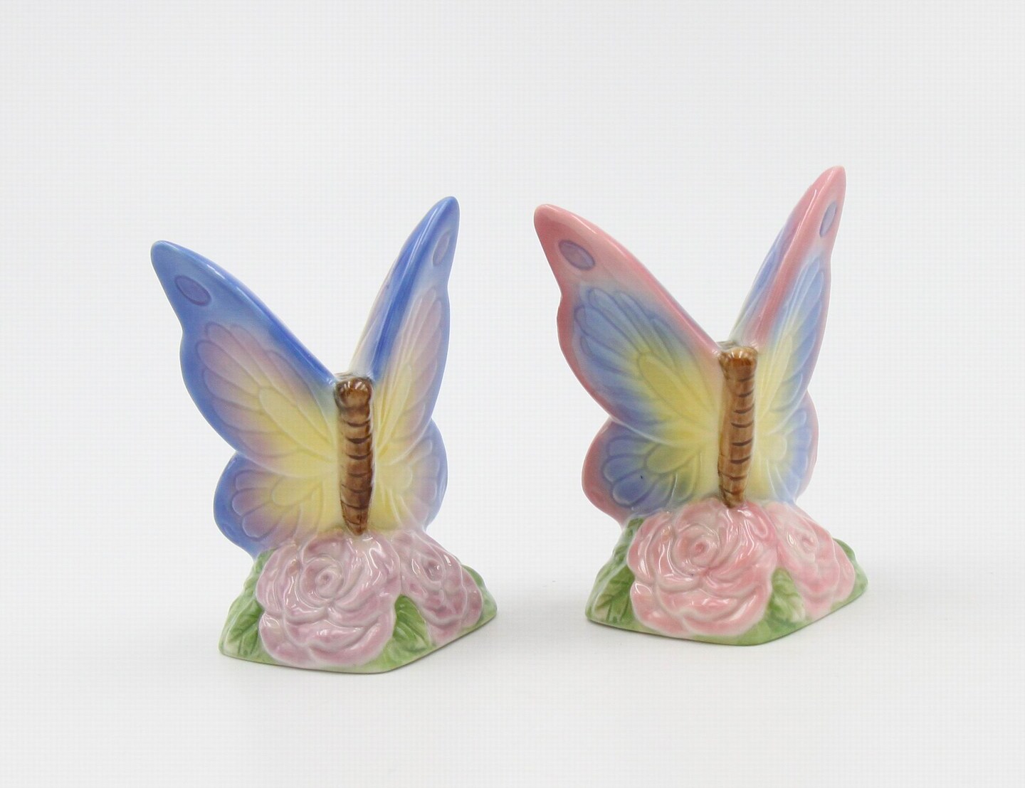 Ceramic Butterfly Salt and Pepper Shakers, Home D&#xE9;cor, Gift for Her, Gift for Mom, Kitchen D&#xE9;cor