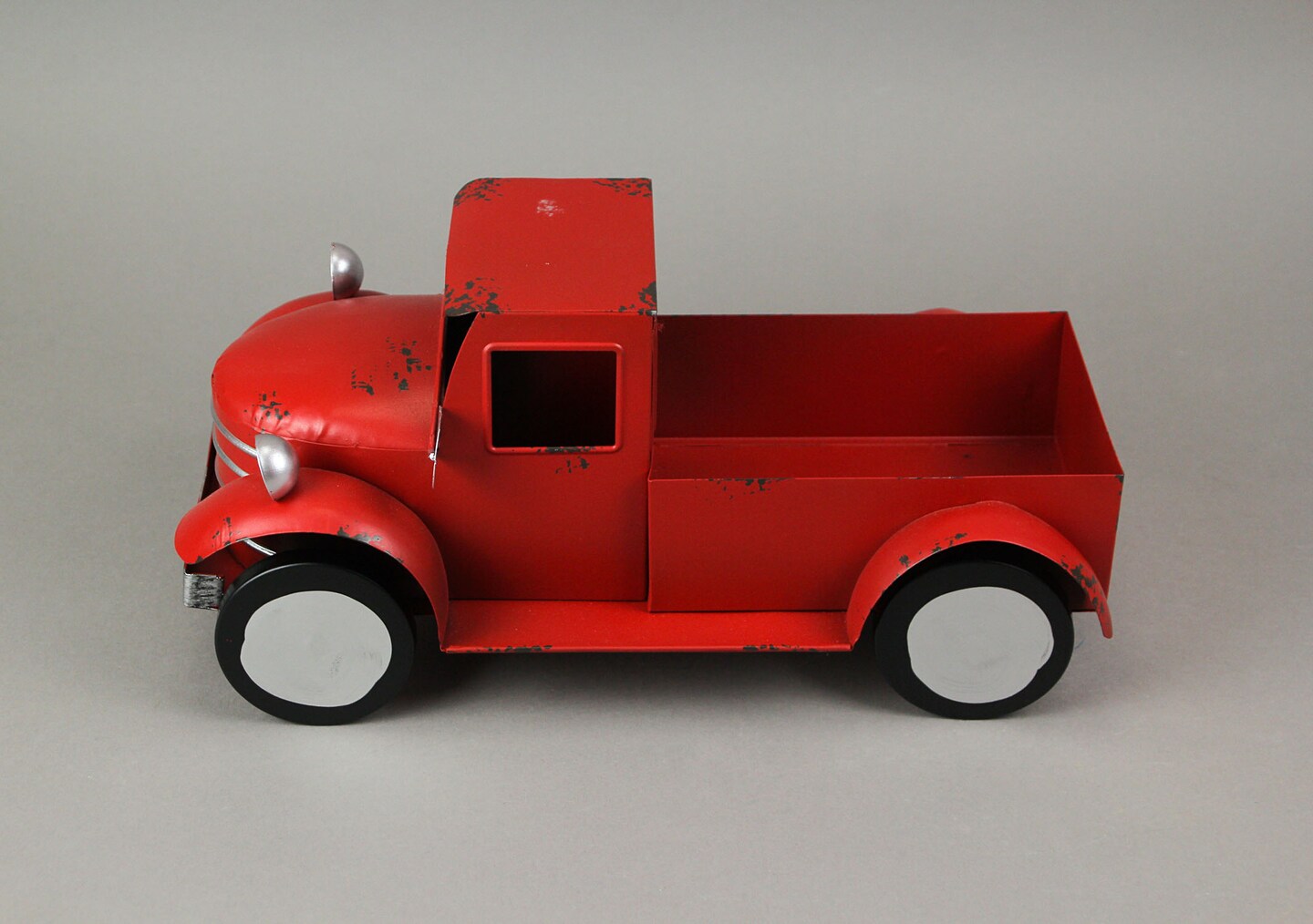 Rustic Metal Antique Truck Indoor or Outdoor Planter