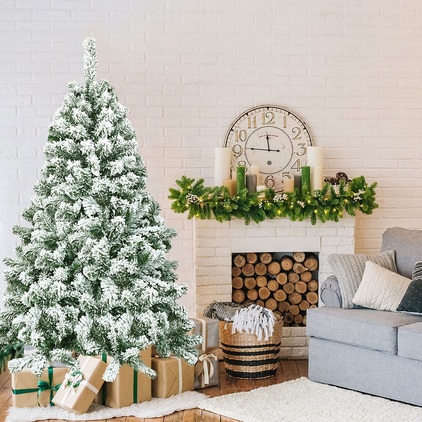 Costway 4.5FT Snow Flocked Artificial Christmas Tree Hinged w/400 Tips and Foldable Base