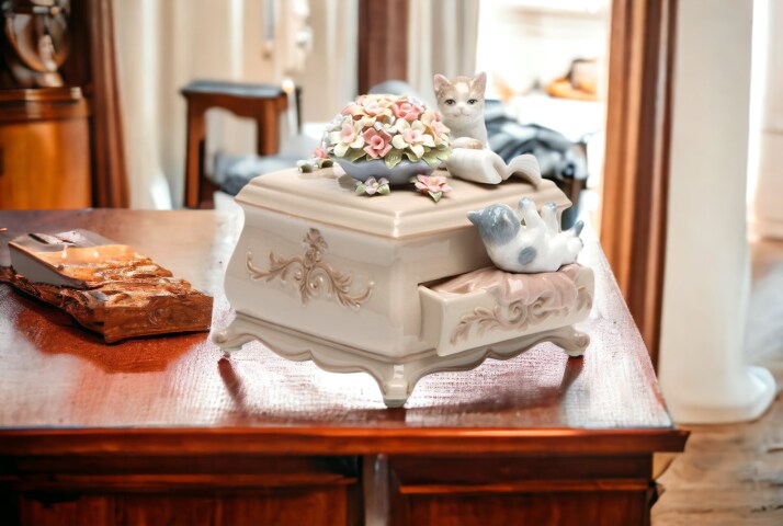 Ceramic Kittens With Dresser Music Box, Home D&#xE9;cor, Gift for Her, Gift for Mom, Kitchen D&#xE9;cor, Cat Lovers Gift, Pet Loss Gift
