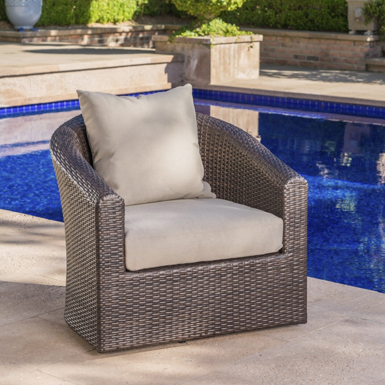GDFStudio Dillard Outdoor Aluminum Framed Mix Brown Wicker Swivel Club Chair
