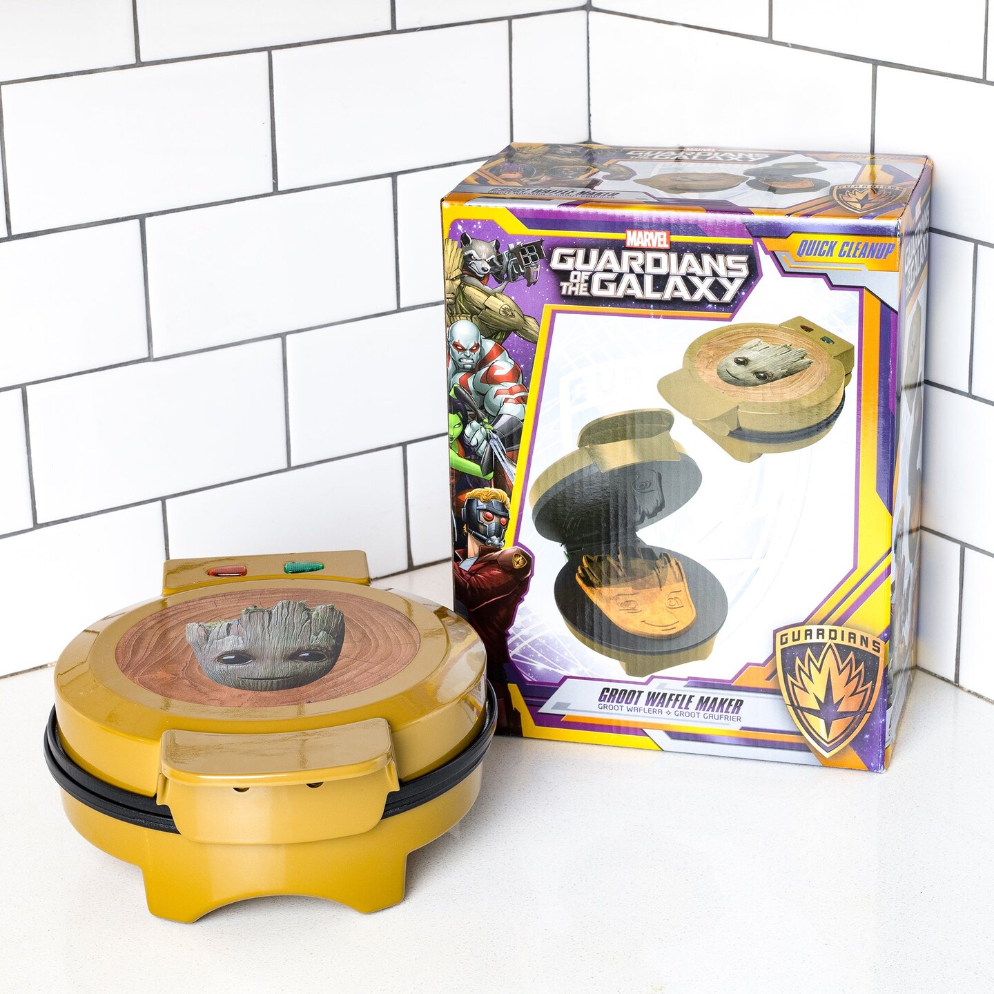 Uncanny Brands Marvel Groot Waffle Maker