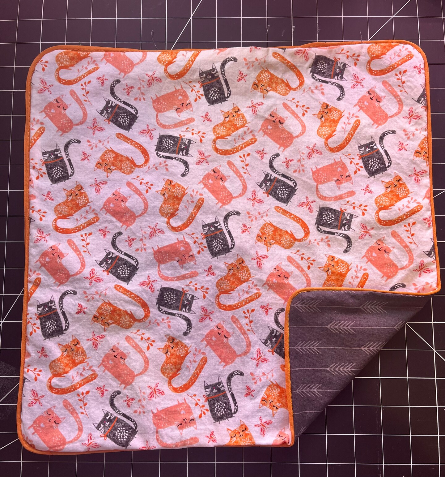 Envelope style throw pillow product 3