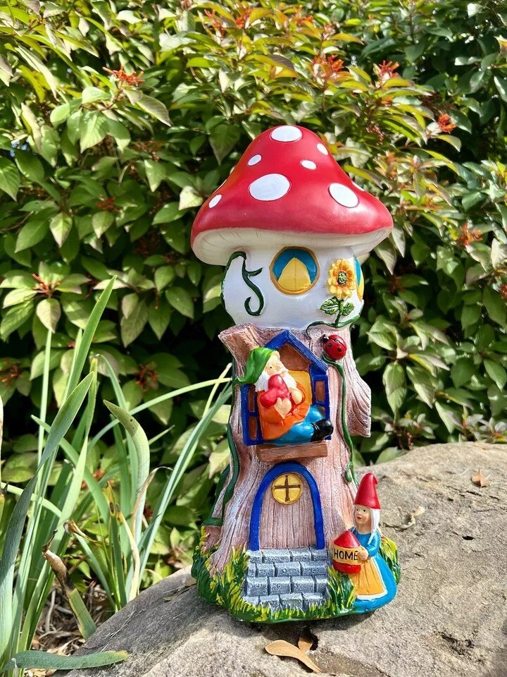 Mushroom Home Funny Garden Gnome Statue Resin Home Lawn Ornament Sculpture Decor