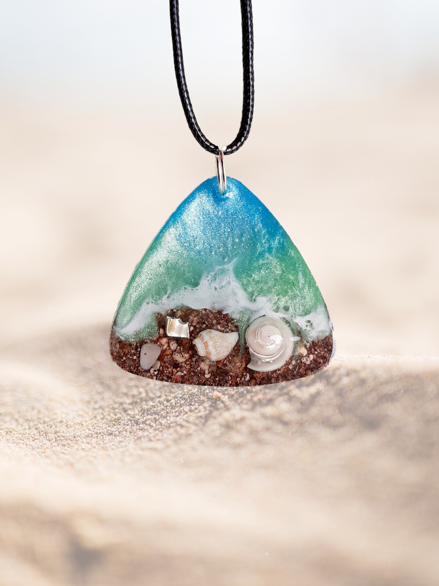 Ocean Themed Sea Lover Resin Pendant with Shells for Beach