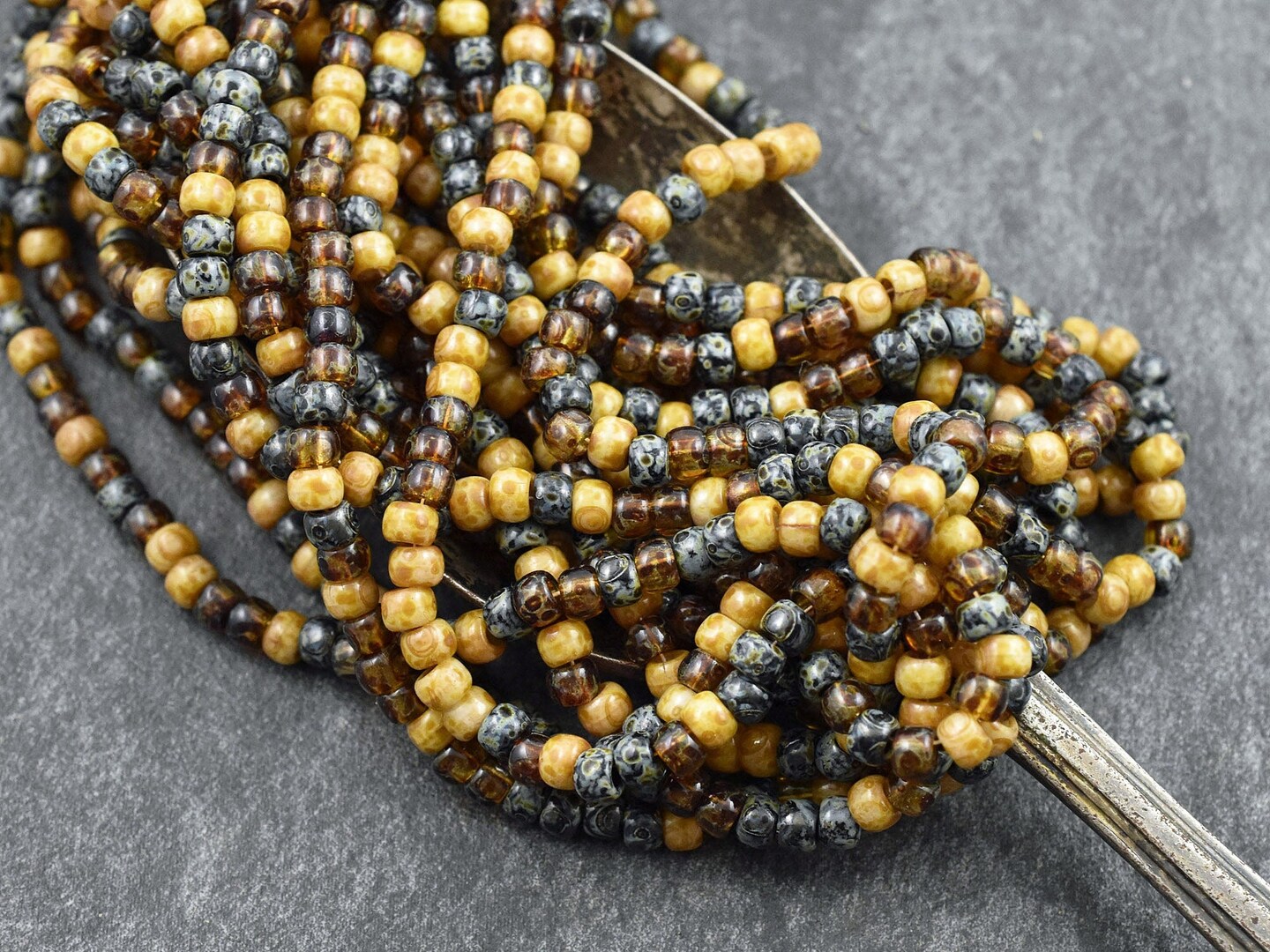 6/0 Aged Beehive Picasso Mix Seed Beads (22&#x22; Strand)