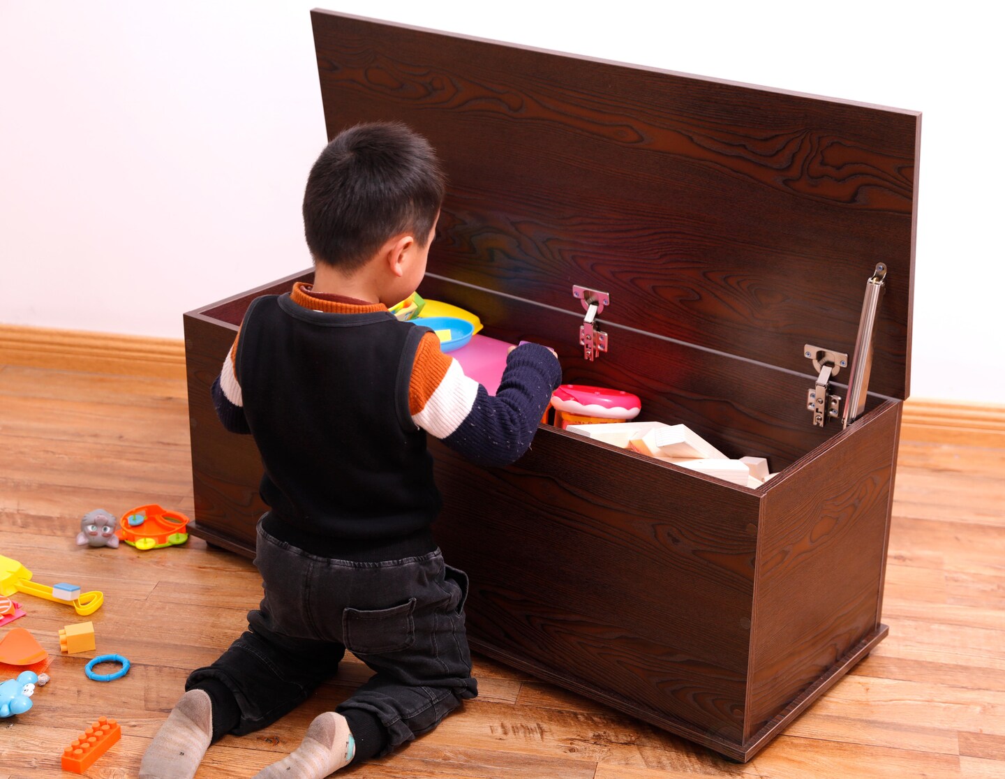 Large Storage Toy Box with Soft Closure Lid, Wooden Organizing Furniture Storage Chest