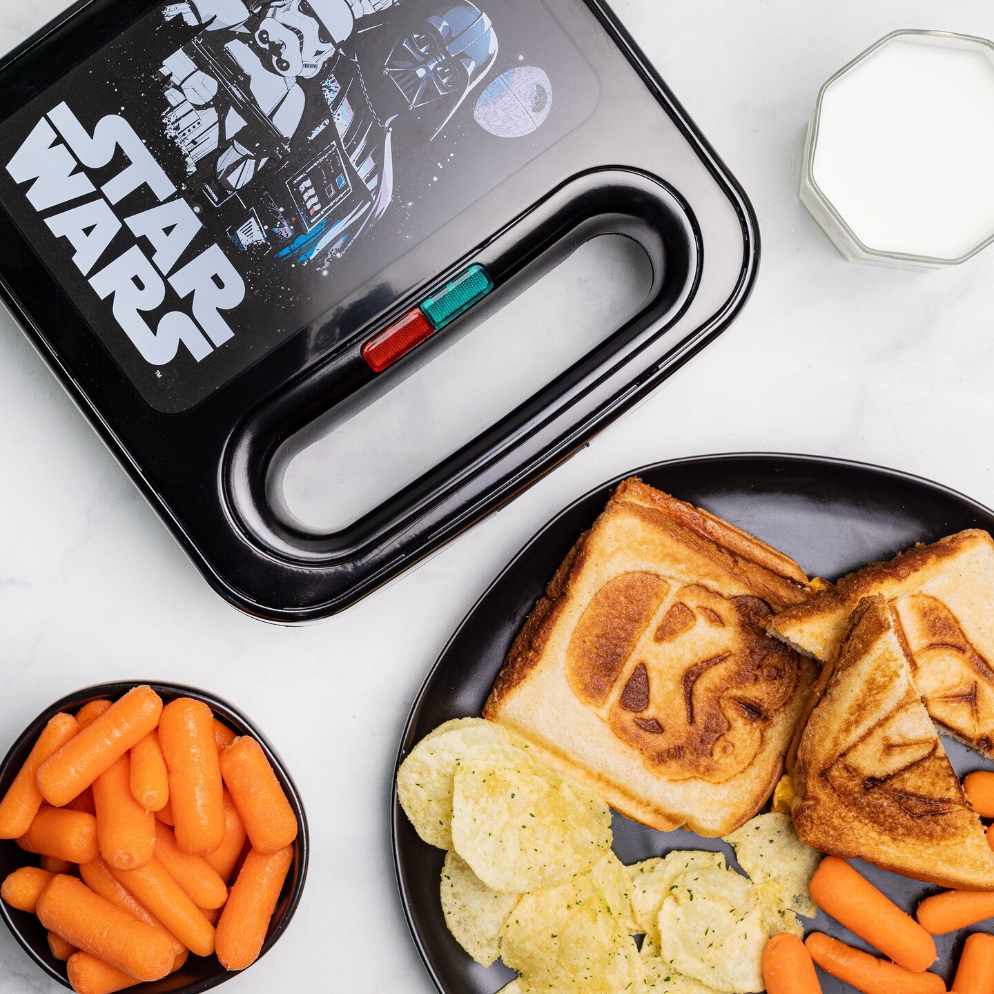 Darth Vader toaster and other awesome Star Wars kitchen