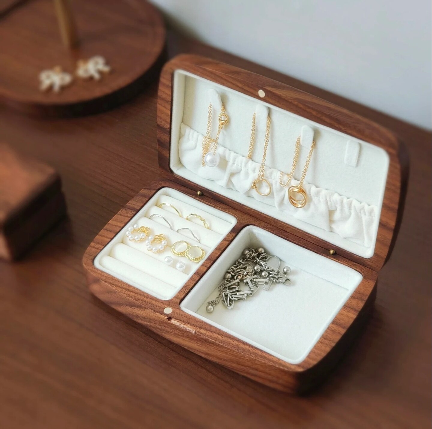 Handmade Wood Jewelry Box Custom Engraved Bracelet Necklace Rings Earrings Storage Organizer buy Personized Birthday Mother Days' Gift for Her