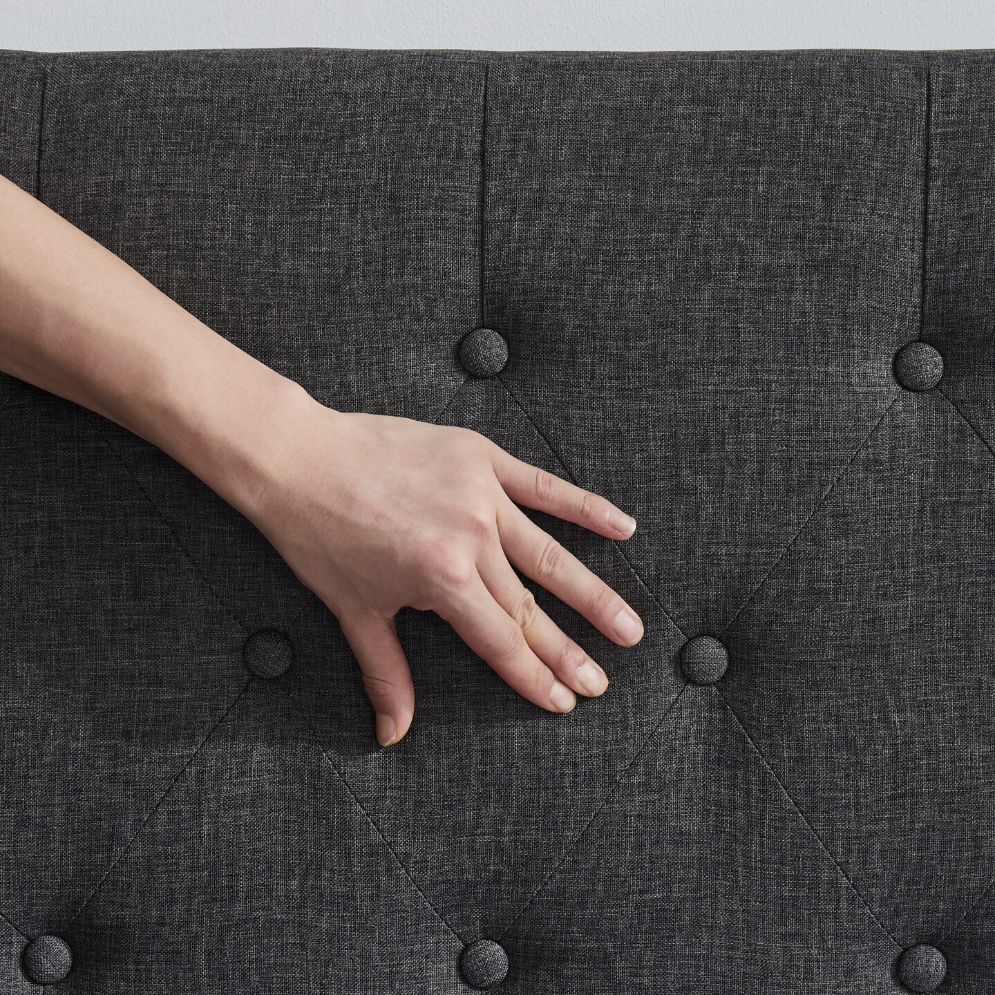 Nestl Wingback Diamond Upholstered Platform Bed