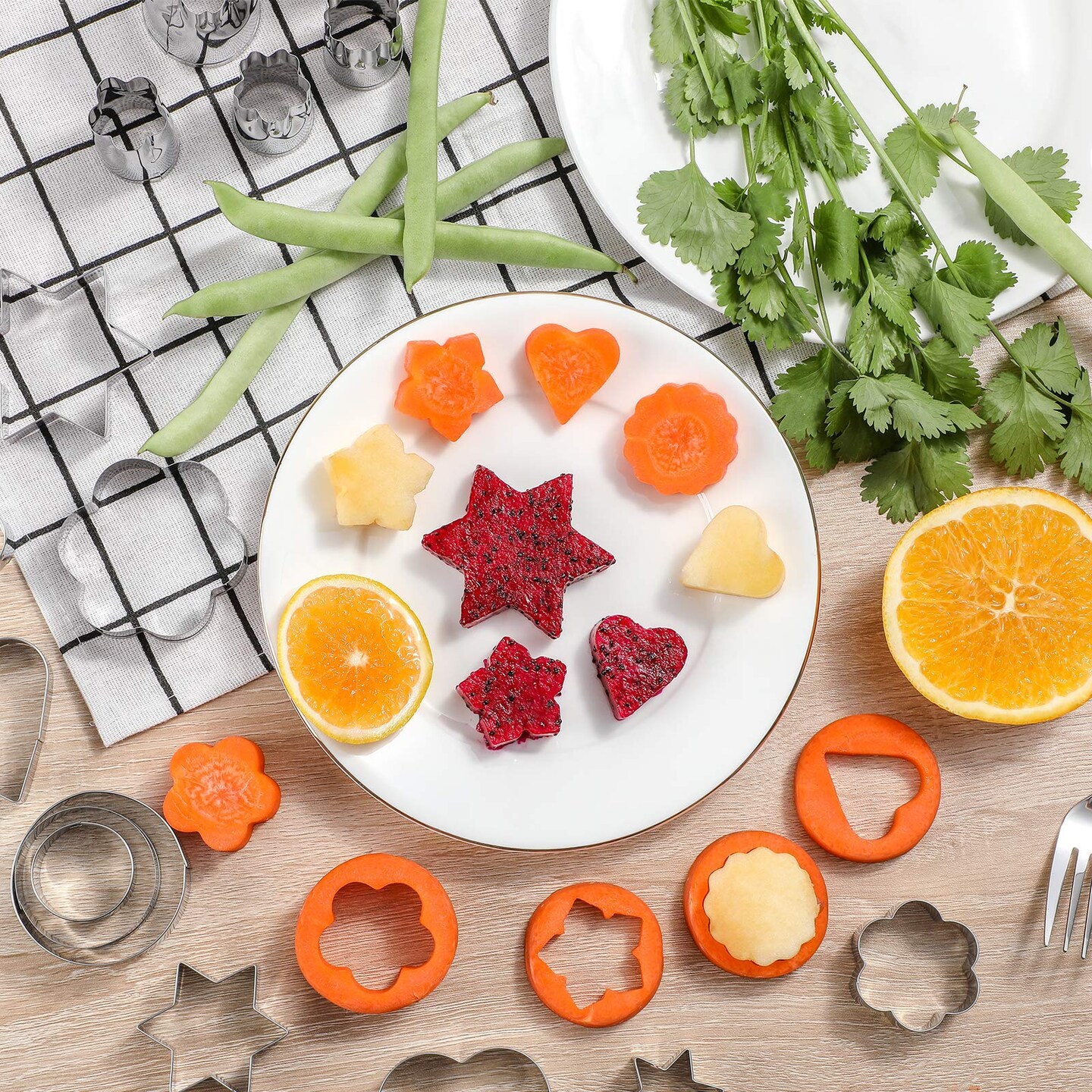 20 Pieces Stainless Steel Cutter Shapes Set,Vegetable,Fruit,Mini Pie,Doughnut/Donut,Sandwich,Biscuits,Cookie Metal Easter Fun Cutter Model,For Baking&#x26;Decorative Food,Kids,Christmas Holiday Party&#x2026;