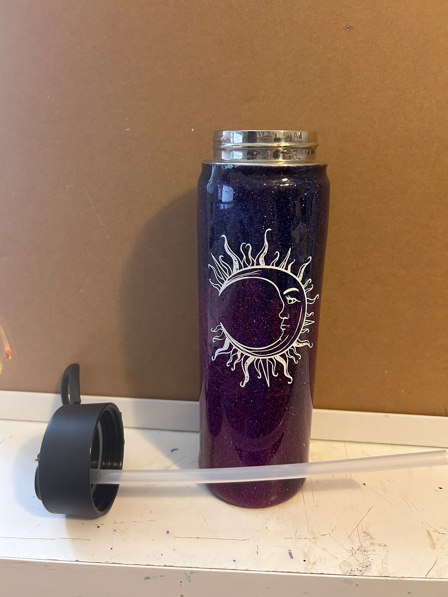 product name is Glitter, water bottle, resin, custom