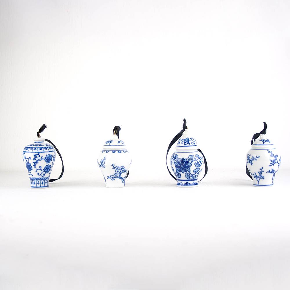 Bandwagon Mini Ginger Jar Ornaments, Set of Four 3 inch Porcelain Hanging Chinoiserie Vases, Vintage Christmas Decorations, Blue and White