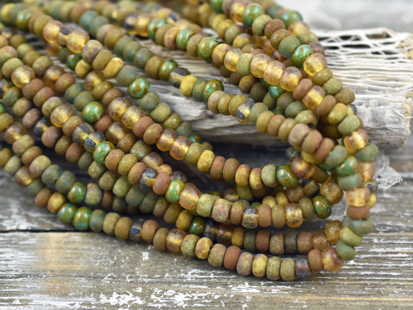 5/0 Aged Rustic Thin Ice Picasso Mix Seed Beads (20&#x22; Strand)