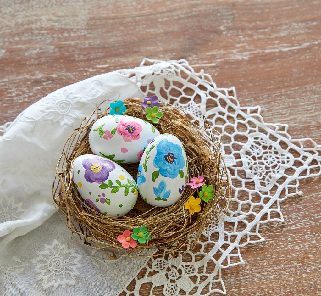 Sunday Makebreak: Painted Flower Eggs