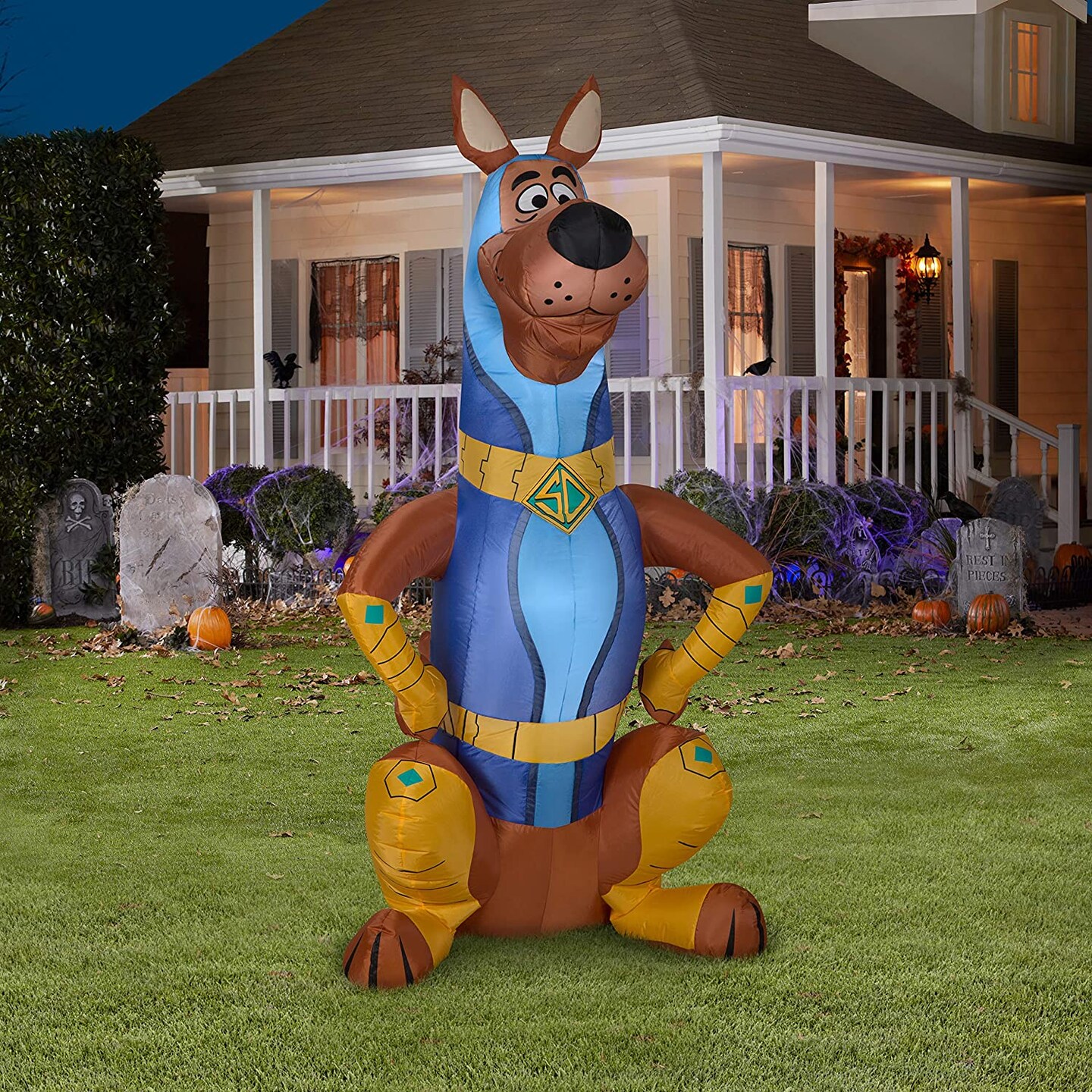 5&#x27; Gemmy Airblown Inflatable Scooby Doo in Super Scoob Costume 226158