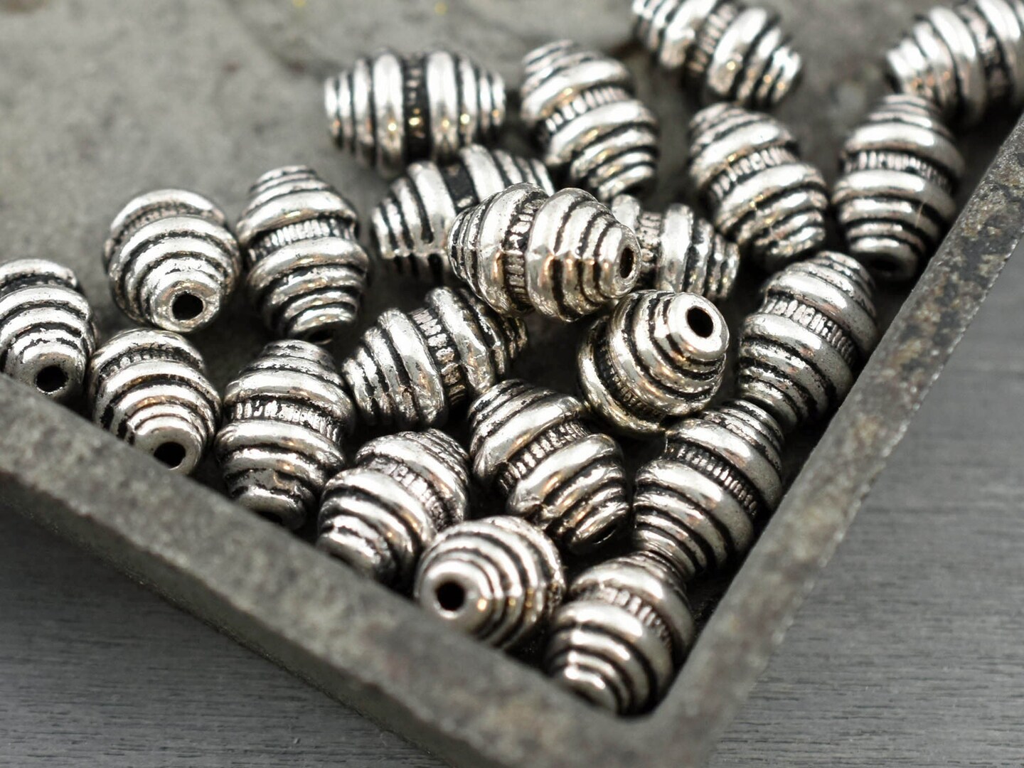 *25* 9x7mm Antique Silver Spiral Oval Beads