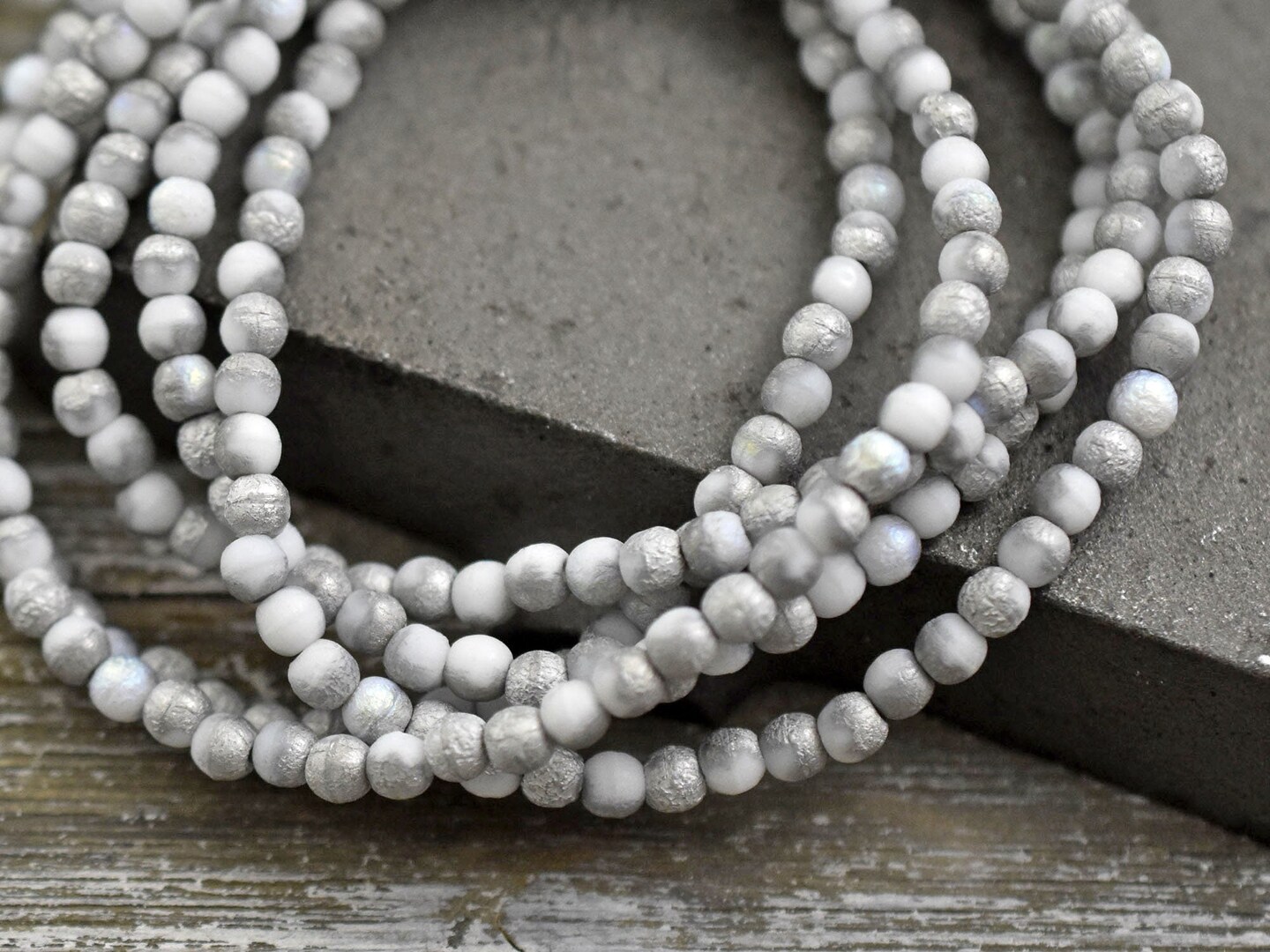 *50* 4mm Silver Washed Etched Opaque White Round Druk Beads