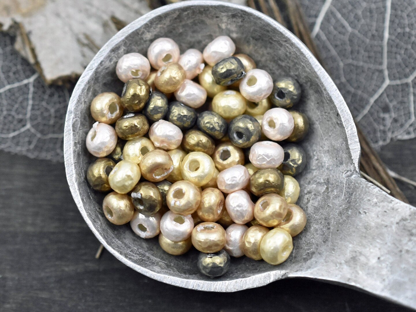 7.6g Miyuki Mixed Cream Pearl Baroque Seed Beads - Size 6/0