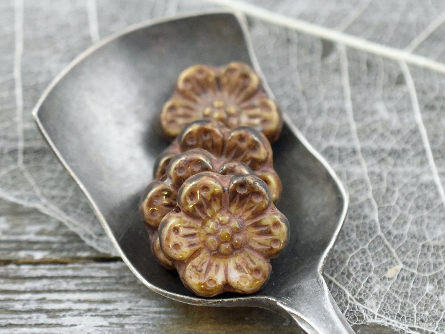 *6* 14mm Opaque Goldstone Luster Wildflower Beads